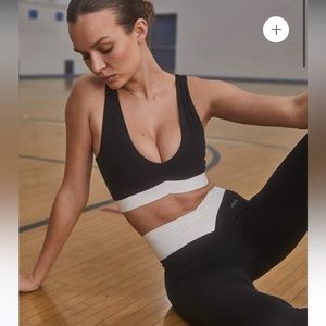 JOJA Fairway Legging and Drive Sports Bra (SOLD OUT)